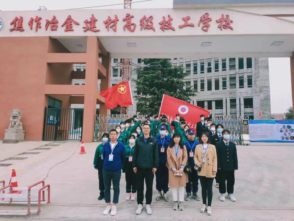 我校開展“清明祭英烈 豐碑勵(lì)青春”清明主題教育系列活動(dòng)